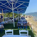 Апарт-отель Ploumis Seaside