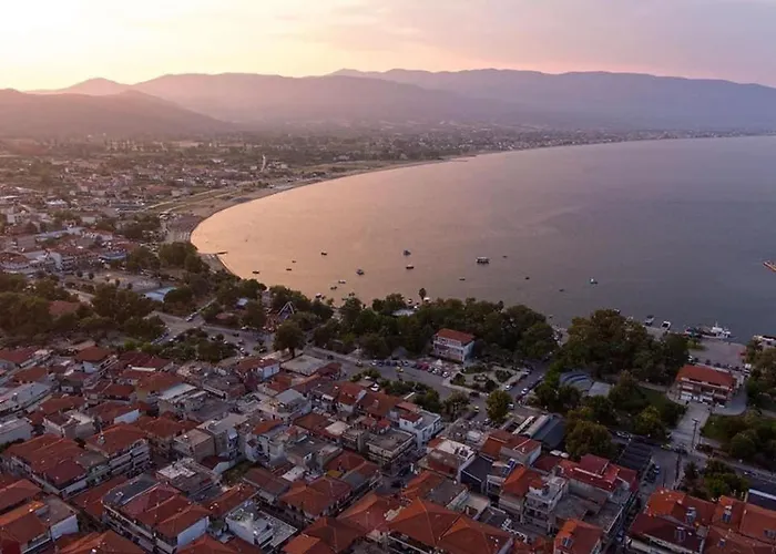 Ploumis Seaside 4* Σταυρός