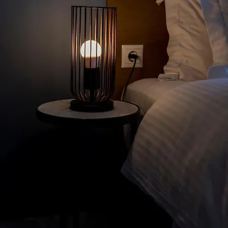 Ploumis Seaside מלון דירות 4*