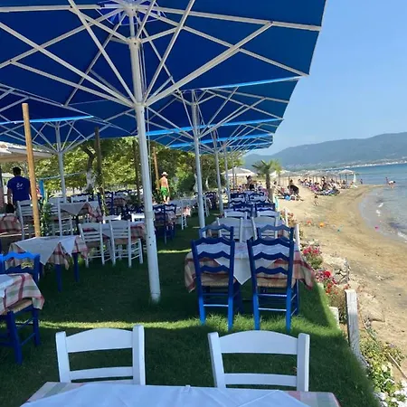 Aparthotel Ploumis Seaside