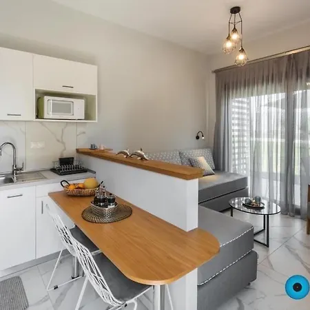 Appart hôtel Ploumis Seaside 4*